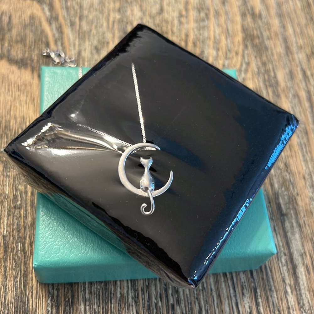 NEW Sterling Silver S. Leaf Cat Moon Necklace